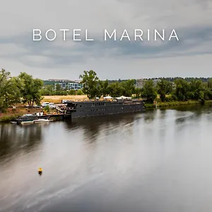Ботель Marina, Прага