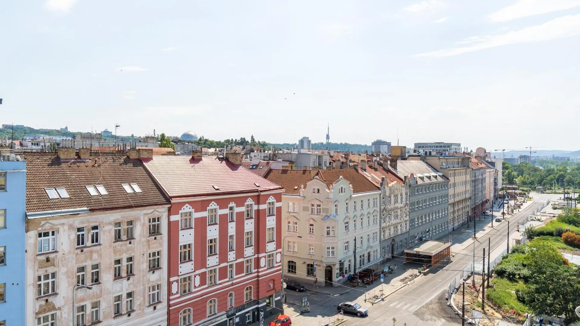 Brand New Studio Apartment # 45 With Free Parking In The City Center location